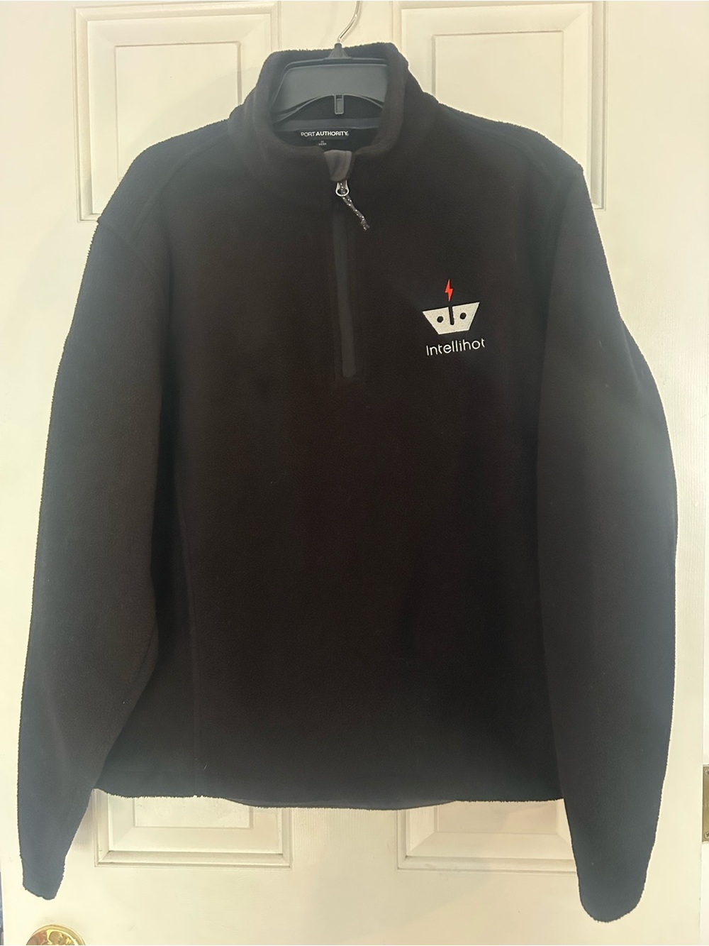 Men’s Port Authority Black Quarter-Zip Fleece with Intellihot Logo. M. NWOT.